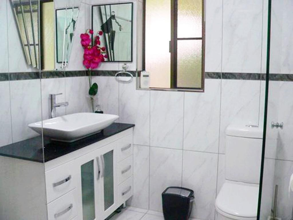 South Pacific Bed & Breakfast Клифтон-Бич Номер фото