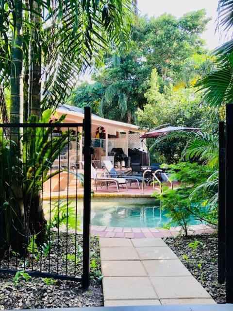 South Pacific Bed & Breakfast Клифтон-Бич Экстерьер фото