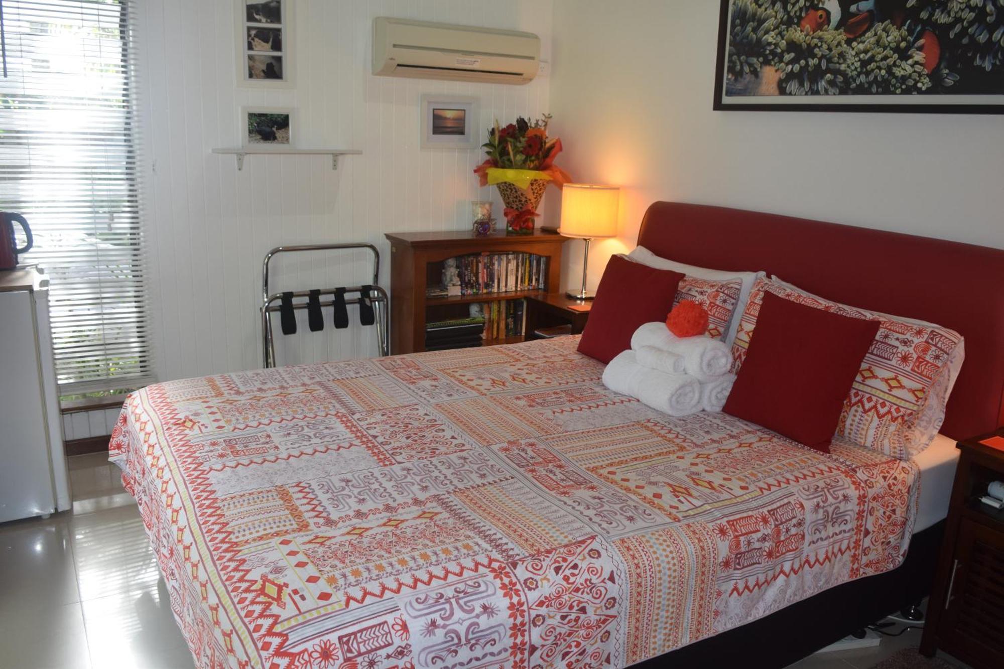South Pacific Bed & Breakfast Клифтон-Бич Экстерьер фото
