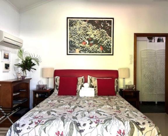 South Pacific Bed & Breakfast Клифтон-Бич Экстерьер фото