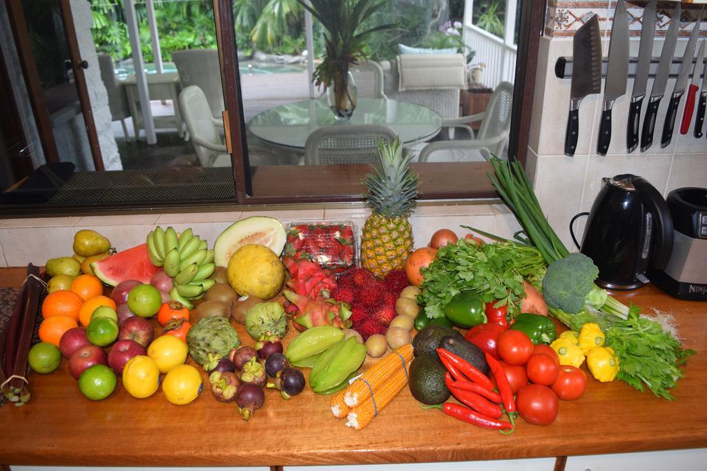 South Pacific Bed & Breakfast Клифтон-Бич Экстерьер фото